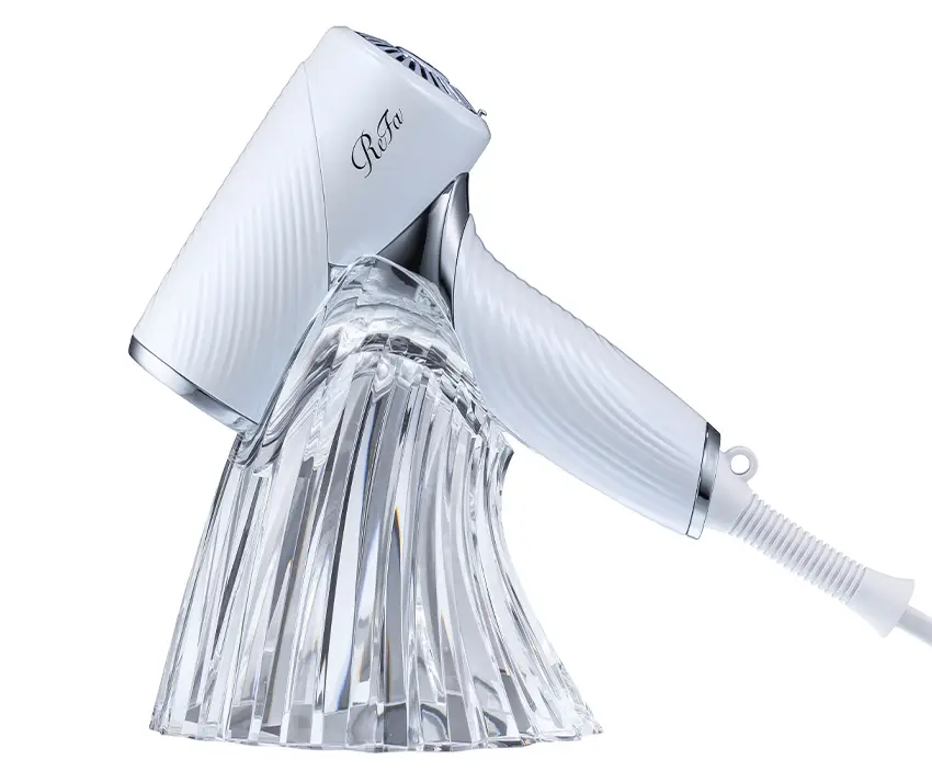 2025年最新】最軽量の新型リファビューテック ドライヤー SEを口コミ