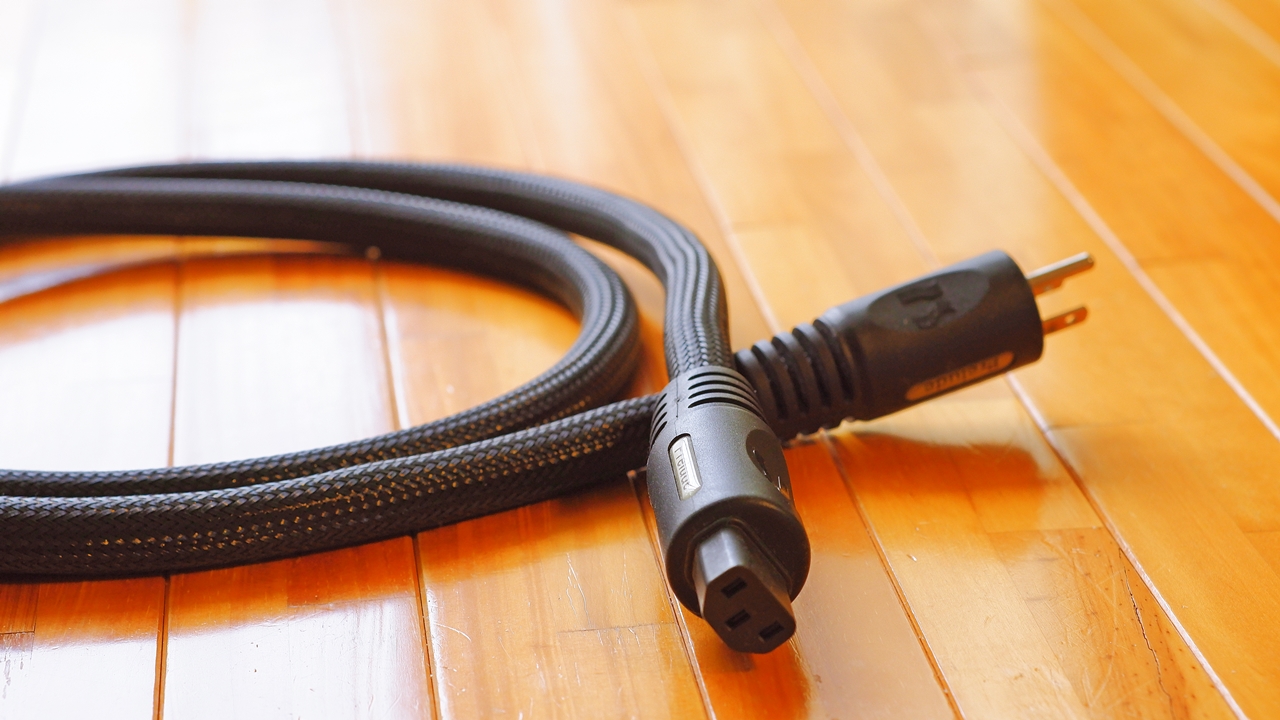 PS Audio XPD/1.8mk2 xStream 電源ケーブル使用レビュー♪ | 箱庭的