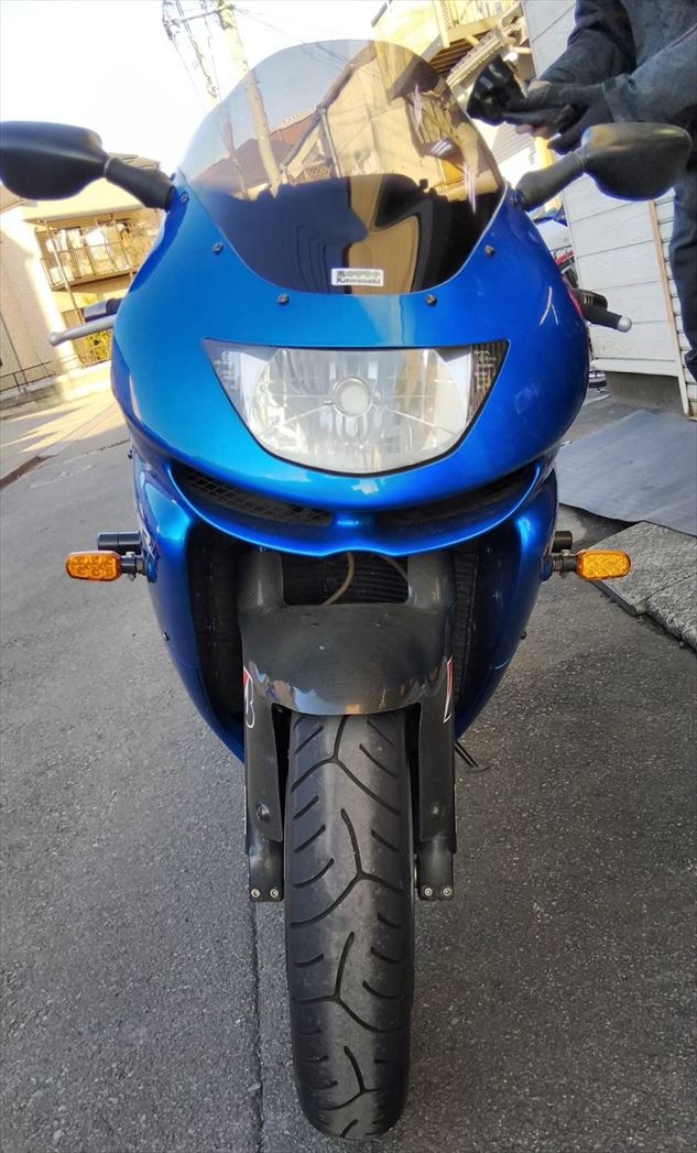 ZX-9Rにスタントやジムカーナで使えるエンジンガード装着！| AxxL