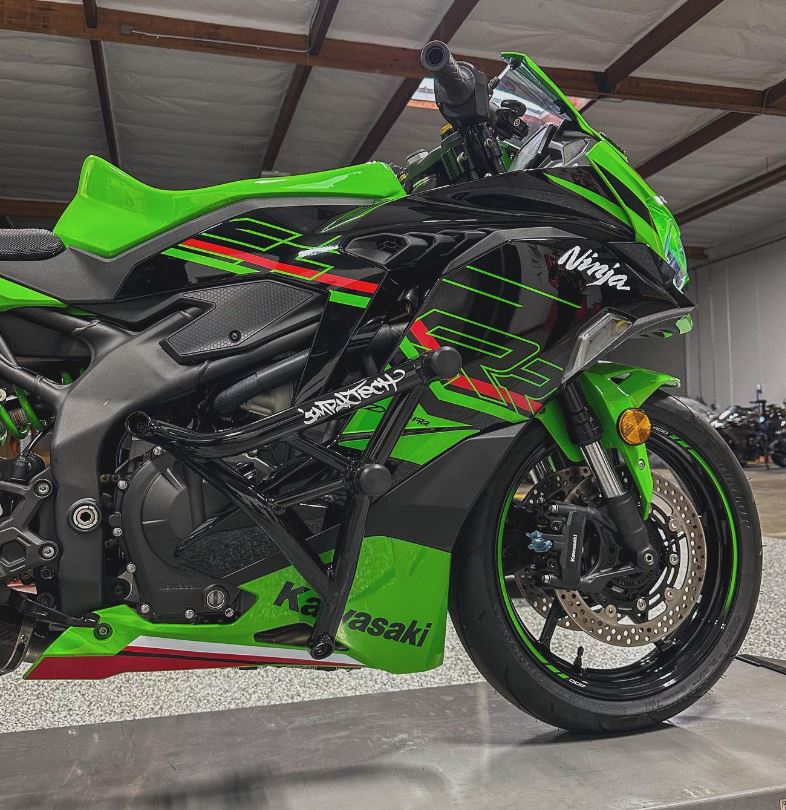 ZX4R デザインが美しい IMPAKTECH製 スタントケージ｜AxxL