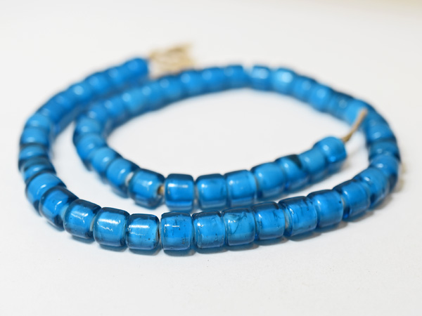 ホワイトハーツ一連 カテゴリ商品一覧｜アンティークビーズ、とんぼ玉