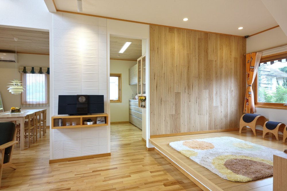 ウッドクラフトウォール｜天然木フローリングのボード株式会社