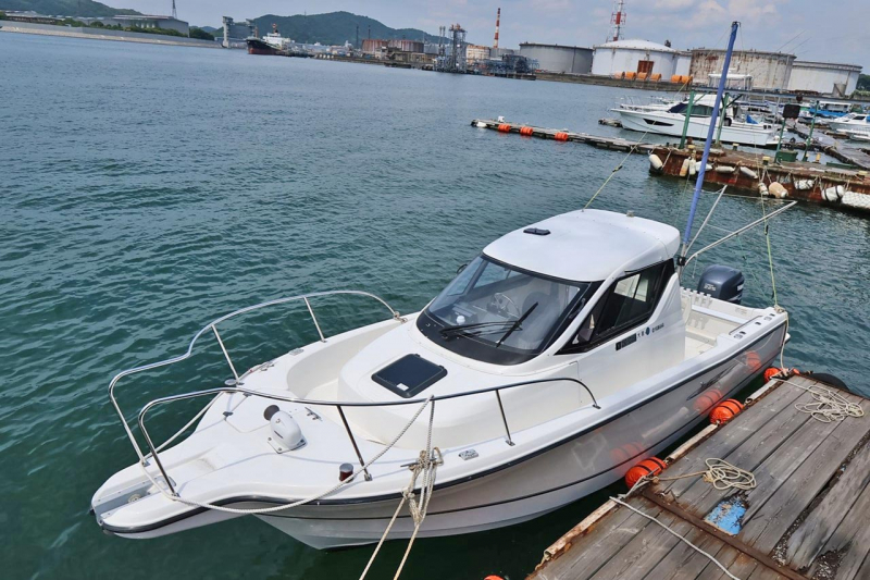中古艇情報 ヤマハ YF-27 潮立装置・アフトシート・スパンカー装備