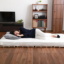 天然木桐材を使用 連結可能 折りたたみ式すのこベッド (ダブル)の詳細