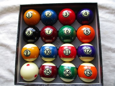 ボール | ビリヤード用品・キュー販売のベル インターナショナル