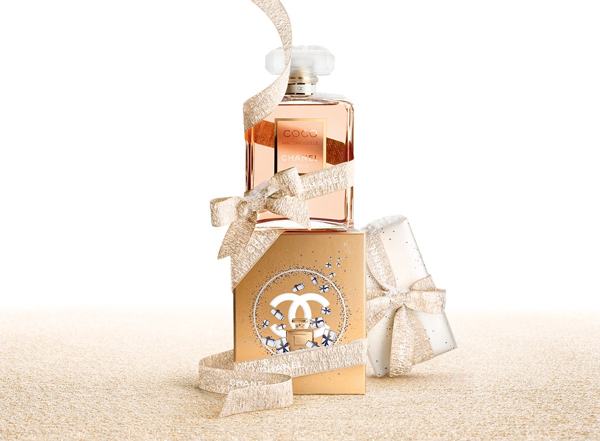 クリスマスコフレ2023】シャネルのホリデーコレクションをスウォッチ