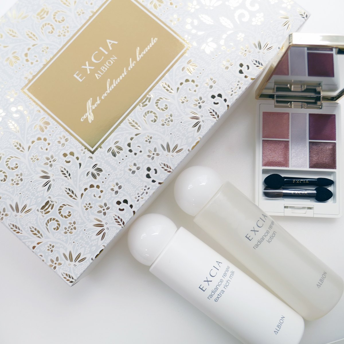 アルビオン×クリスマスコフレ2024】アイシャドウパレットの限定色と