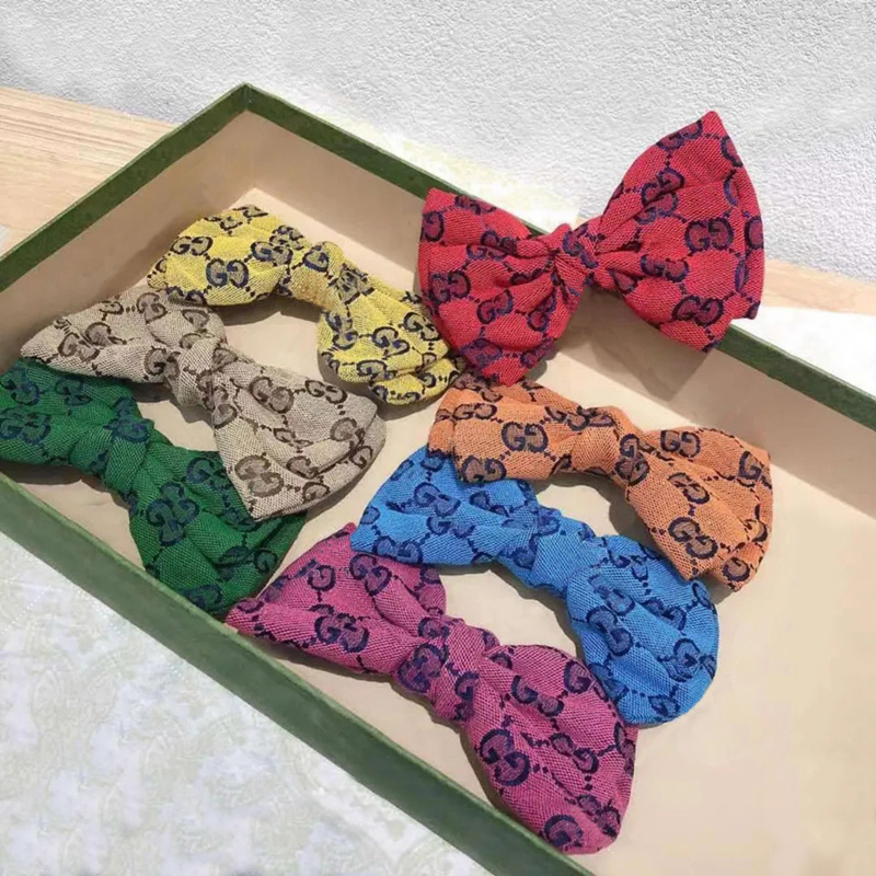 Gucciグッチ ヘアアクセサリー ハイブランドグッチかわいい蝶結びジャ