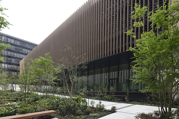 LIXIL ビジネス情報｜虎ノ門アルセアタワー｜ビルサッシ・カーテン