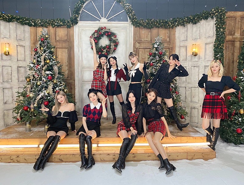 TWICEからの「メリークリスマス！」、YouTubeでのオンラインイベントで