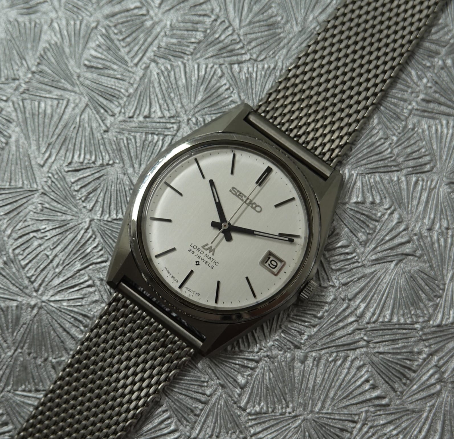 SOLD 1970 Seiko Lord Matic 5605-7020 - Birth Year Watches