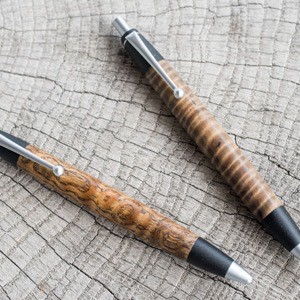 タモの波杢とトチの縮杢の経年変化 | 野原工芸｜作り手の裏話