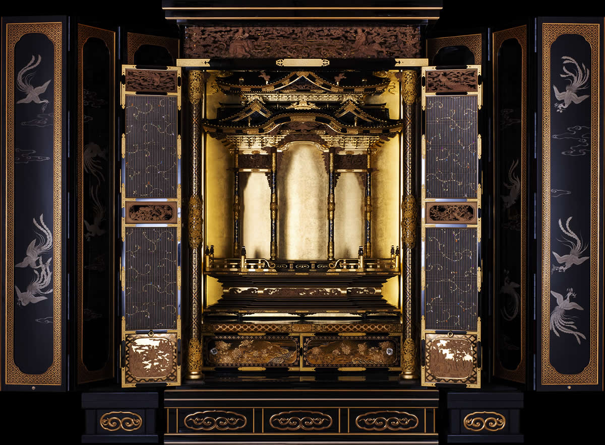 100年がかりの3億円仏壇「鳳凰」