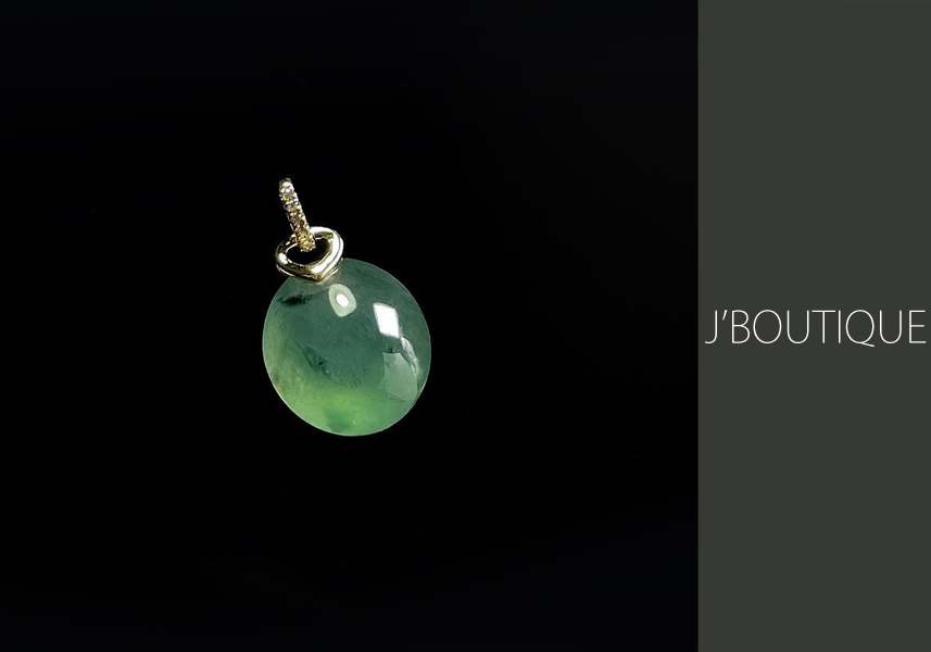 ミャンマー産天然無処理翡翠 白菜 ペンダント 手石 インテリア 薄緑 明