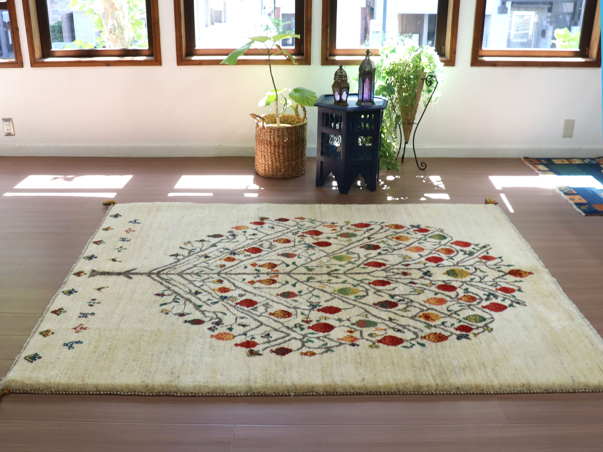 年末キャンペーン】ペルシャ ギャッベ 玄関 90×63 藍色 ザクロの木