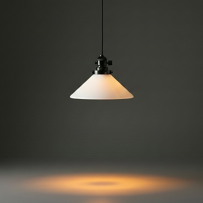 昭和レトロ ラジオソケット ペンダントライト｜乳白｜照明の