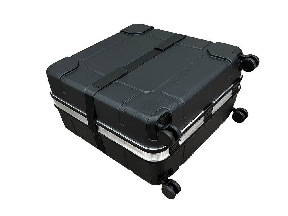 ブロンプトン専用収納ハードケースが4輪キャスター仕様となり新発売