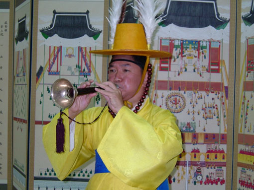 アジアの楽器図鑑