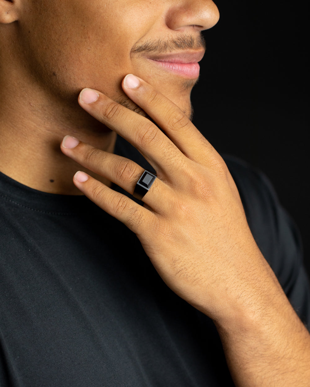 Black Titanium signet ring with black Agate stone – Gemini Official