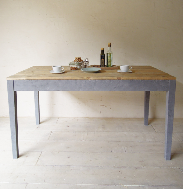 大阪関西で廃材古材ジャンクなダイニングテーブルをオーダーメイドする