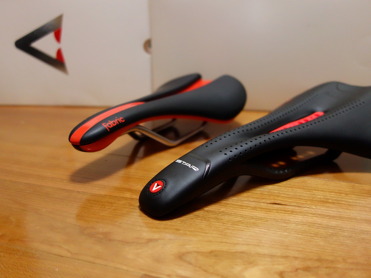 憧れのカーボンレールサドル！？「Astvte “Starlite VT”」を購入しま