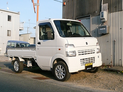 キャリイ（DA63T）4WD車にオイルクーラーキット装着～♪｜社長