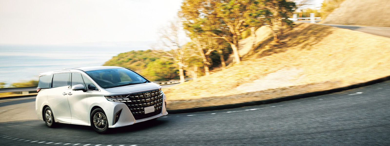 アルファード | 走行性能 | 群馬トヨタ | 群馬トヨタグループ