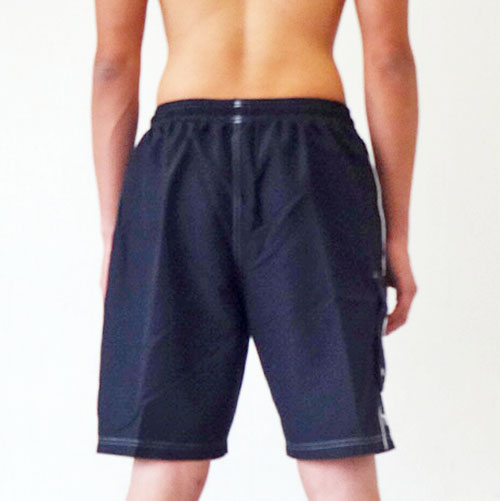 UPF50+紫外線対策もOKなTYRサーフパンツ