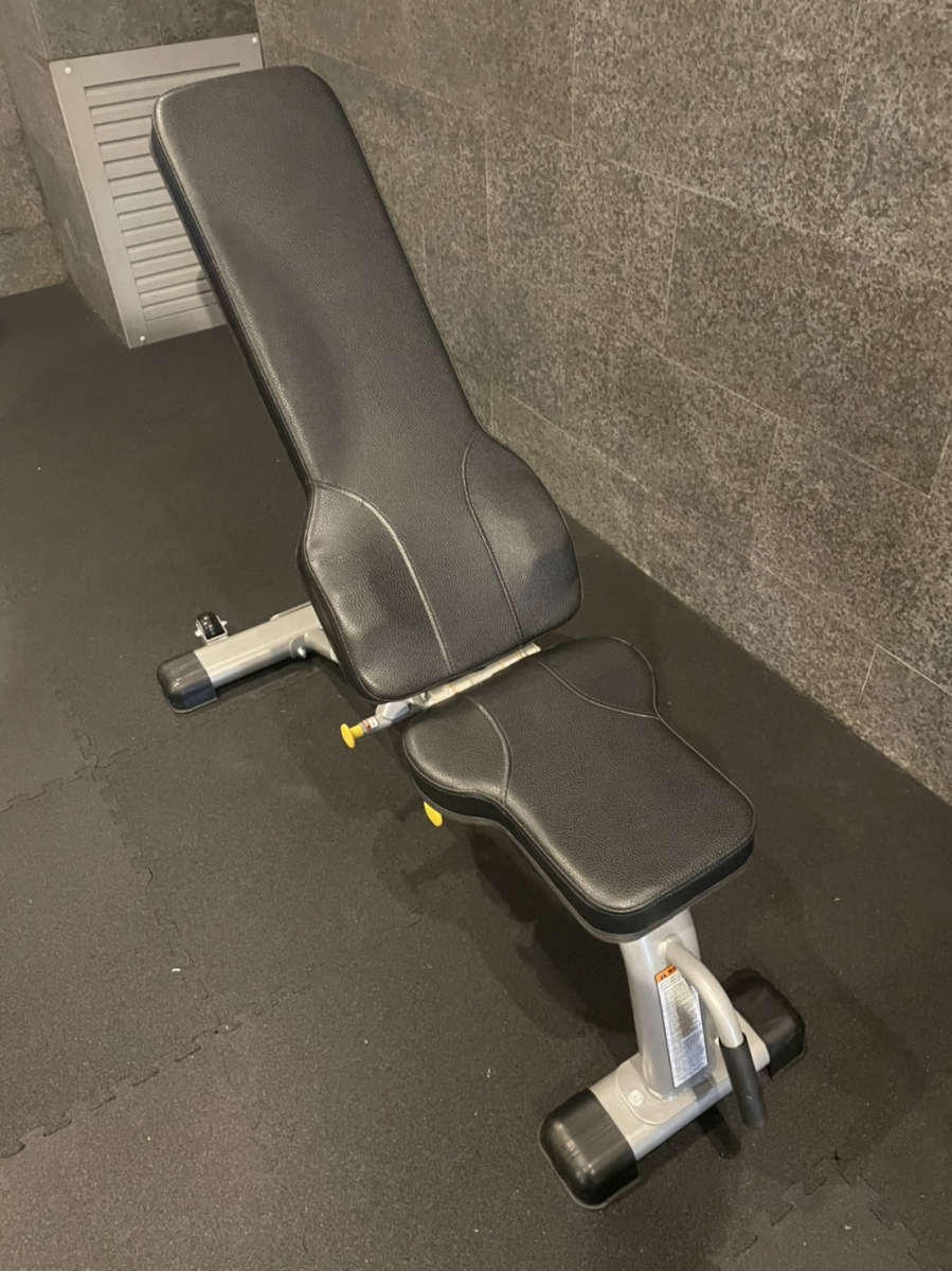 アジャスタブルベンチ（中古）（タフスタッフ）-ジムガレージ