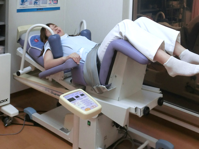 スーパートラック牽引療法｜道東接骨院｜北海道の十勝・帯広市にある