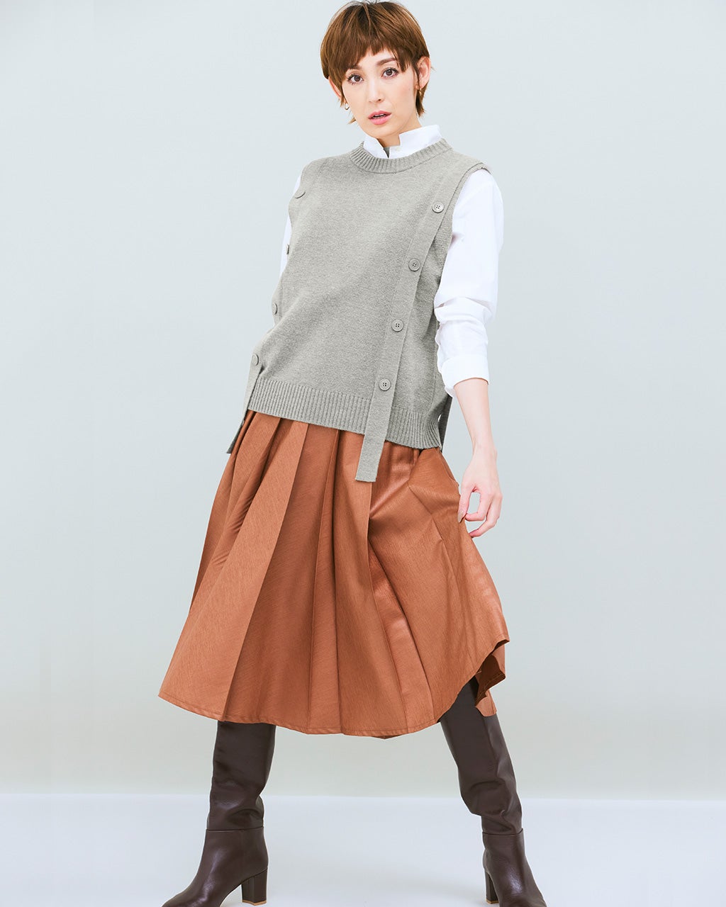 カシミヤ混ニット・ボタンデザインベスト/DoCLASSE