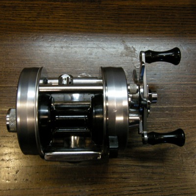 ABUAmbassadeur2500cベイトリール(フットナンバー781201