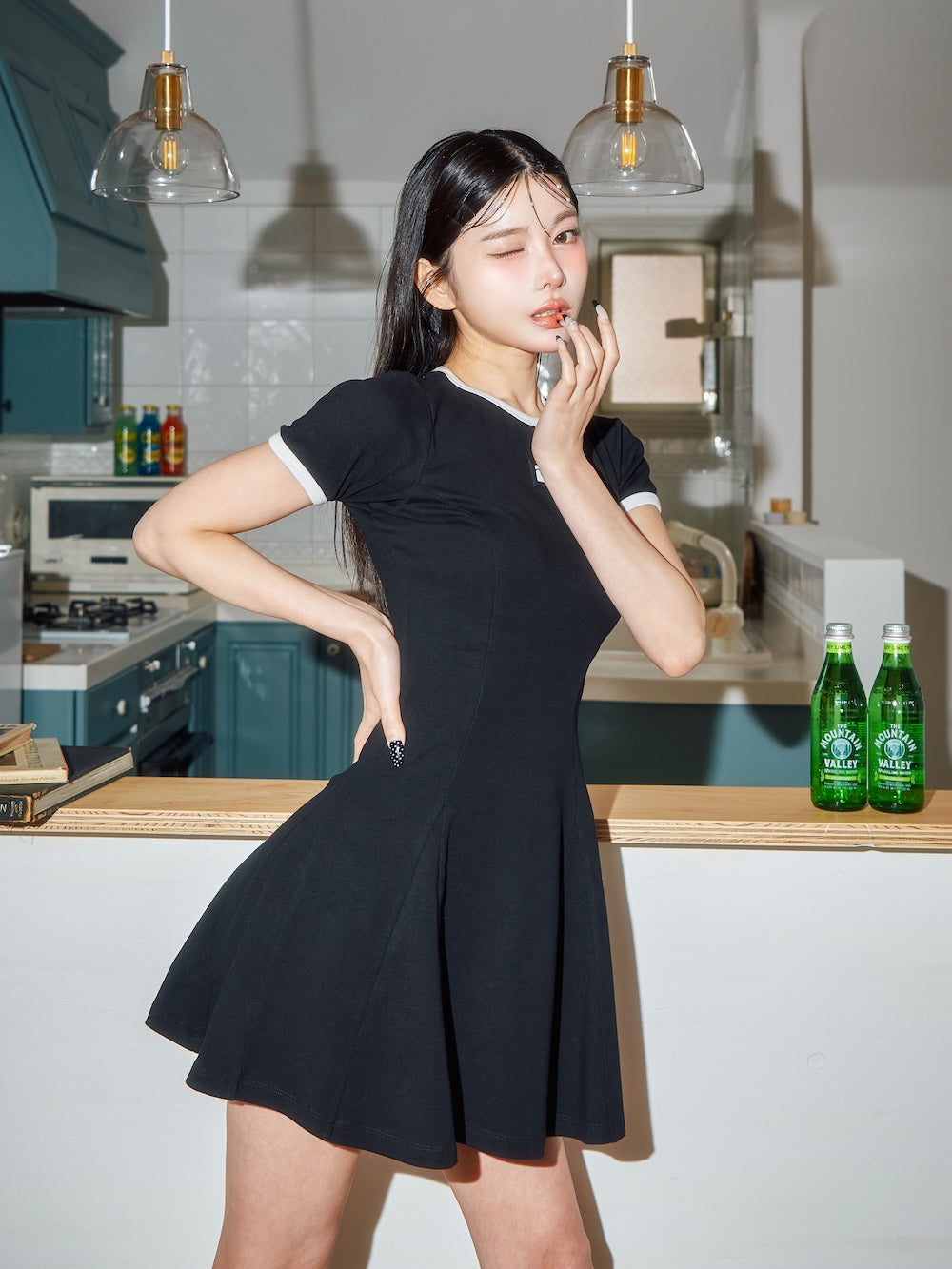 新品タグ付 ダーリッチ シルエットフレアミニワンピース 黒 FL