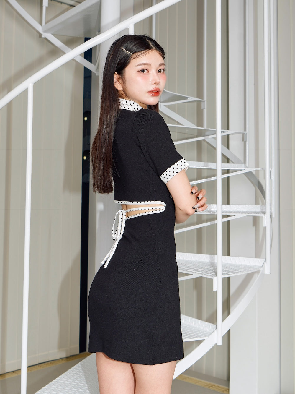 バックオープンドットニットミニワンピース – Darich (ダーリッチ)