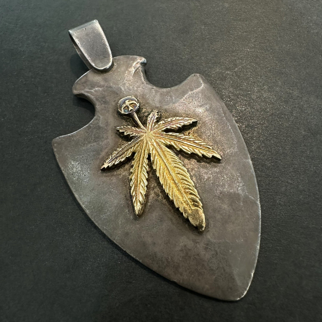 ゴローズ 矢じり型ペンダント 約5cm ゴローズ 矢じり型ペンダント 約