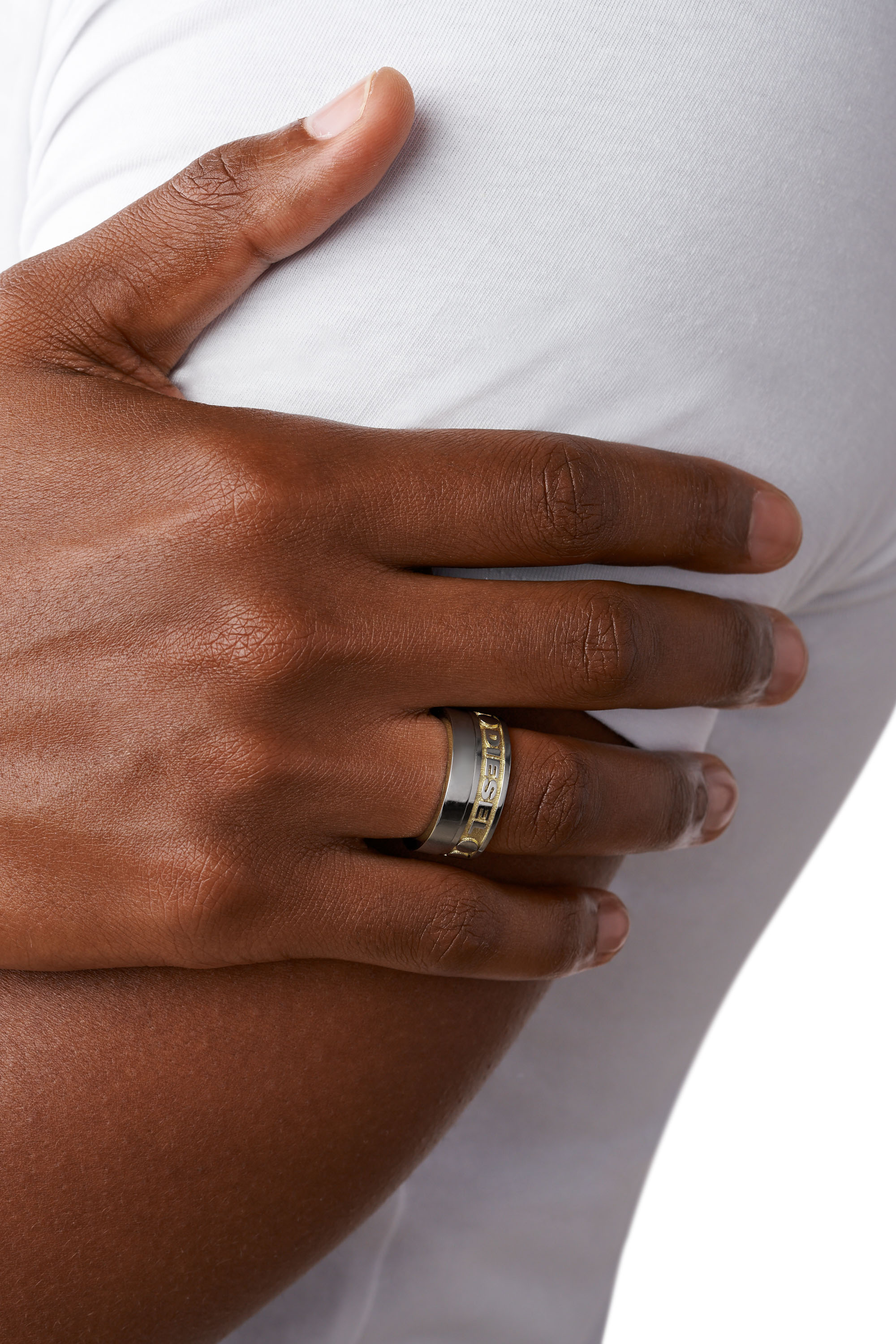 DX1234 DX123400DJW ジュエリー(MEN)|DIESEL(ディーゼル)公式