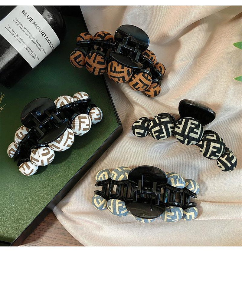 FENDI ヘアクリップ2点 FENDI ヘアクリップ2点 フェンディヘアクリップ