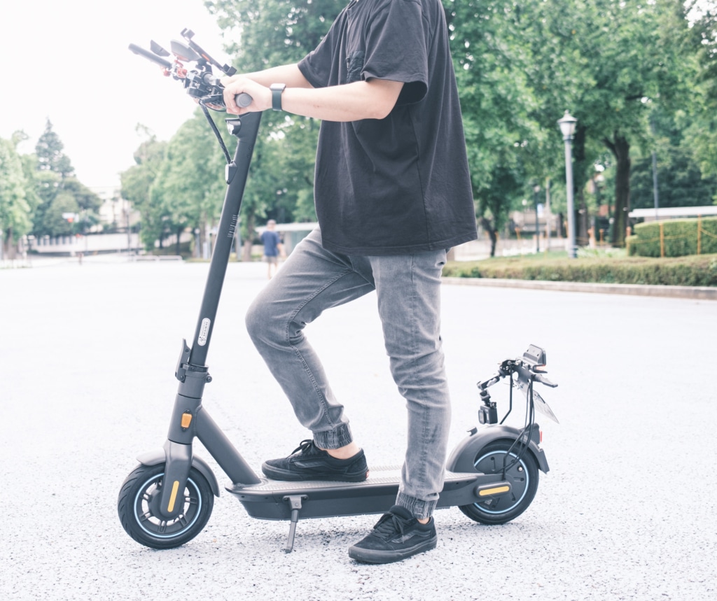 セグウェイ】公道走行可能な電動キックスクーターJ-MAX【レビュー
