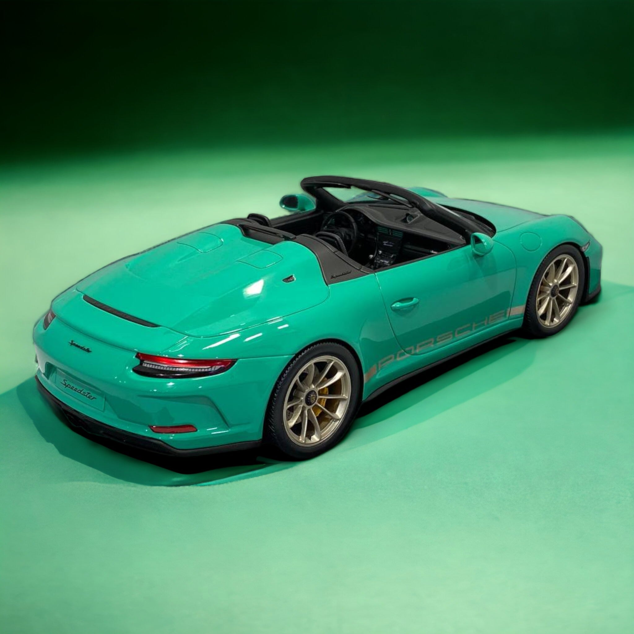 Porsche 911 Speedster Green by Spark Model – dturman.com