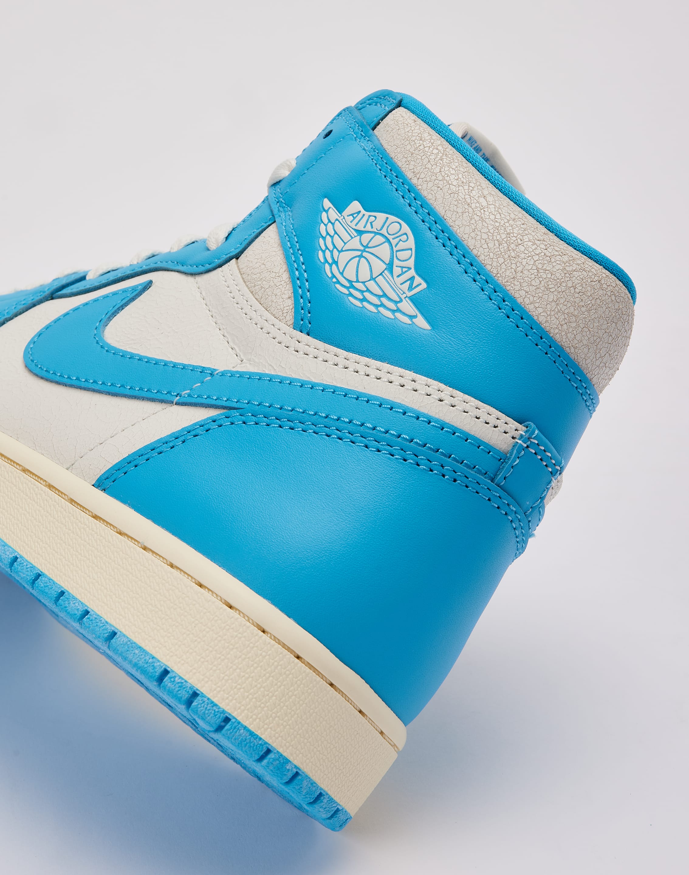 Jordan Air Jordan 1 Retro High OG 'UNC Reimagined' – DTLR
