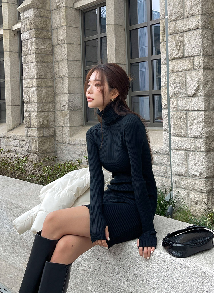 タートルネックサムホールニットワンピース | レディースファッション