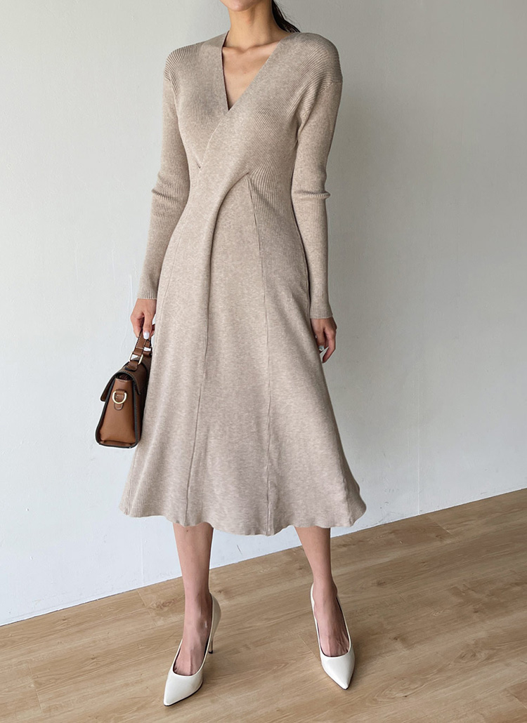 定価約10万円 一瞬で売り切れMYLAN カシミヤ混ニットドレス 美