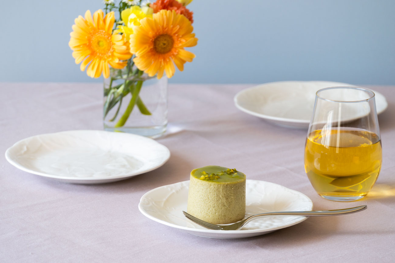 鳴海 皿2種類× 5枚 金色装飾グリーン 鳴海 皿2種類× 5枚 金色装飾