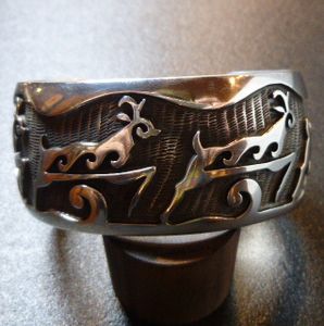 ホピ Bernard・Dawahoya バーナード・ダワホヤ オーバレイ ディア バングル