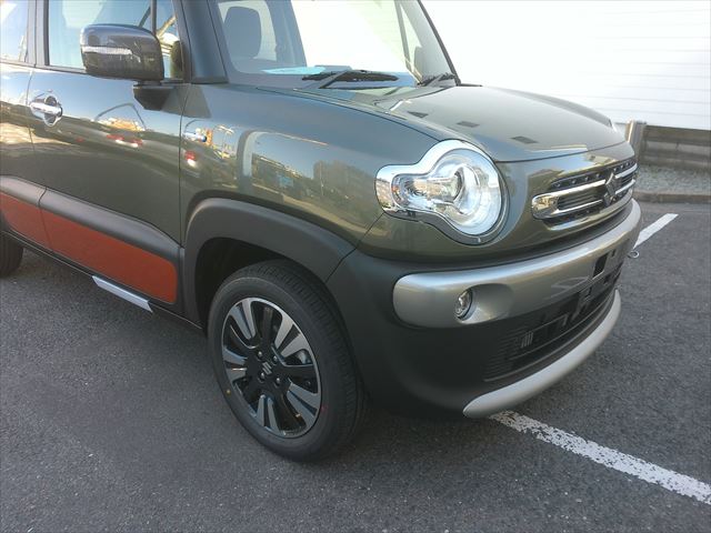 11月10日【R5年11月登録】クロスビー ハイブリッドMZ 3トーンコーデ