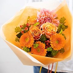 ビタミンカラーブーケ「gracia flowers」｜【イー