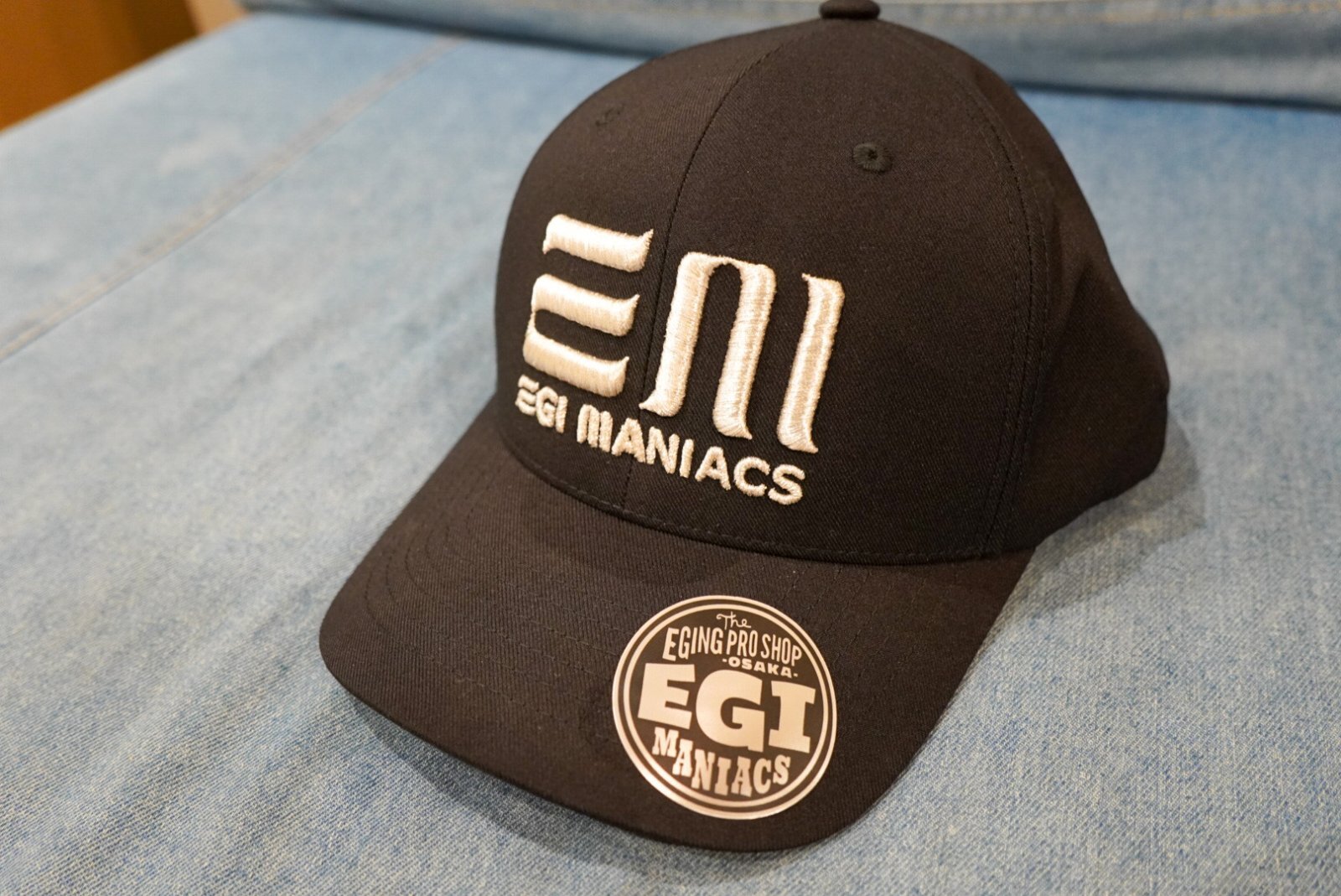 ☆送料無料☆エギマニ EM 3D刺繍/ストレッチキャップ(シルバー刺繍