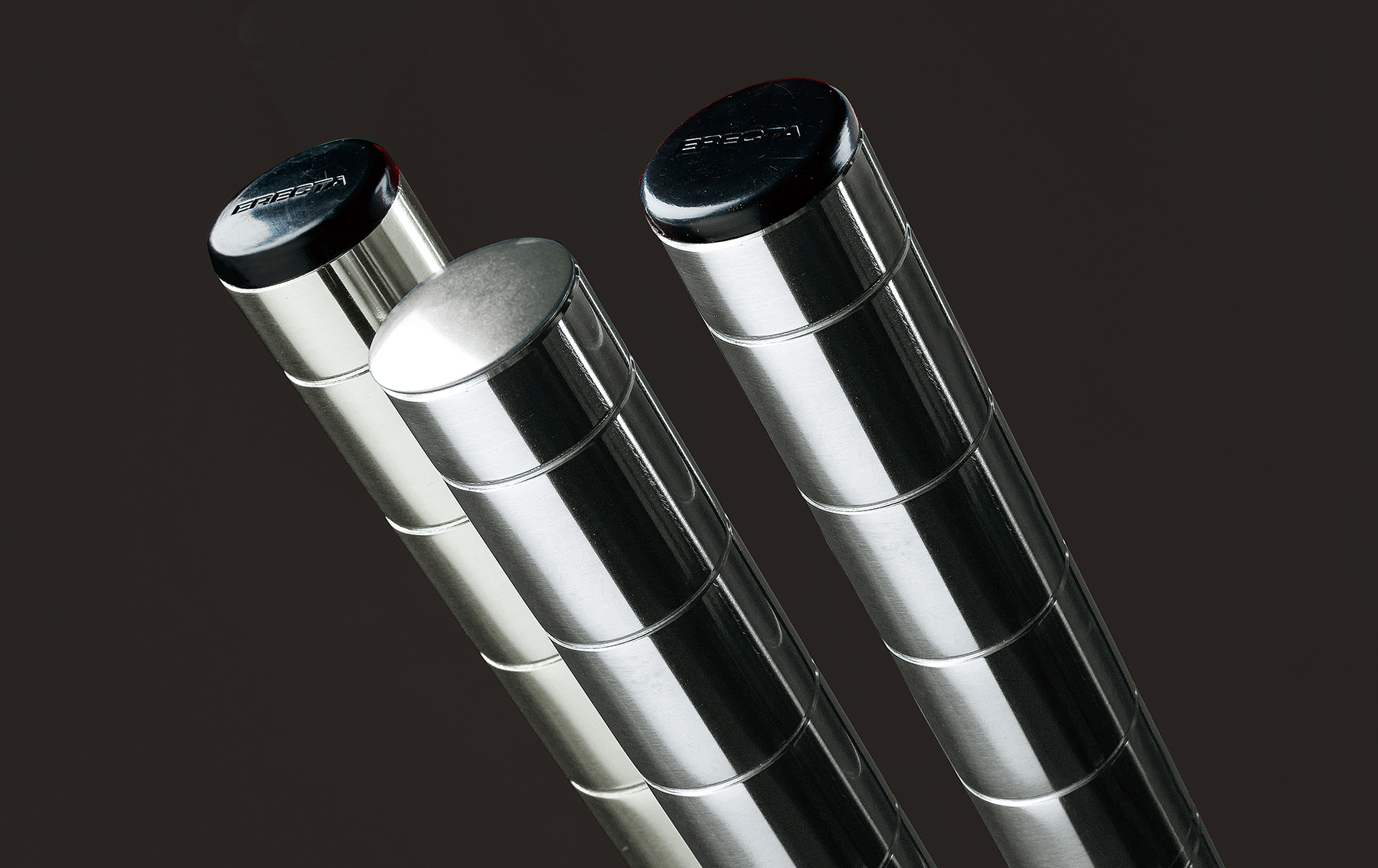 スーパーシリーズ」を支えるポール|「エレクターシェルフ スーパー