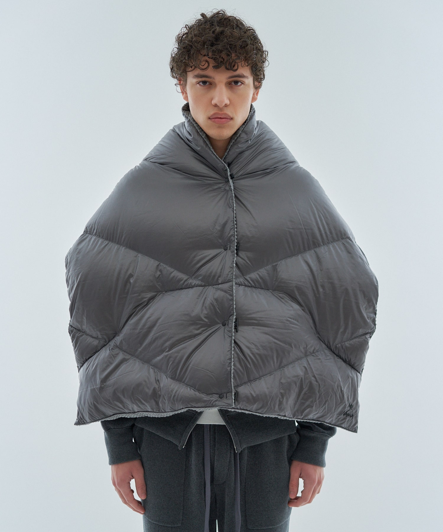 NANGA / M4E×NANGA リバーシブルダウンポンチョマフラー