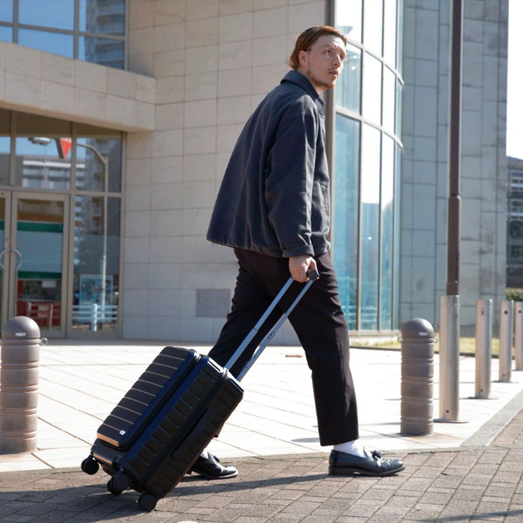 Evoon 拡張機能付きスーツケース 容量35L~41L/機内持ち込み可能【3営業